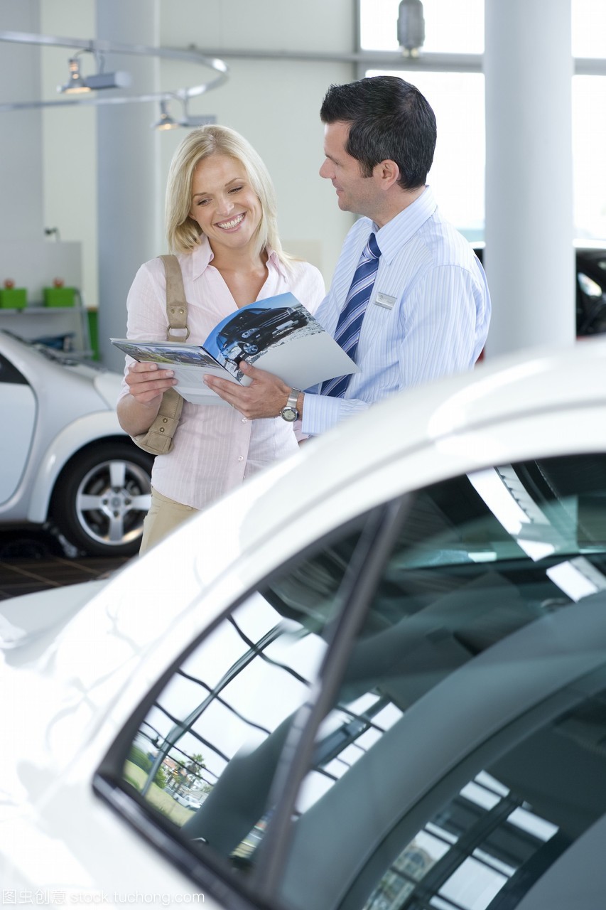 专业与耐心 汽车销售员如何与女顾客有效沟通